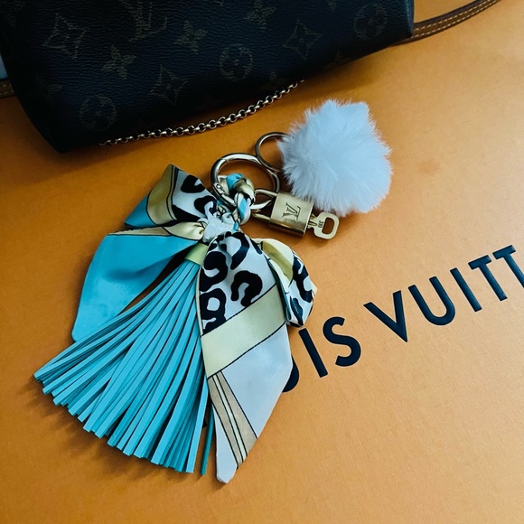 Louis Vuitton lock and key - Picture 2 of 4